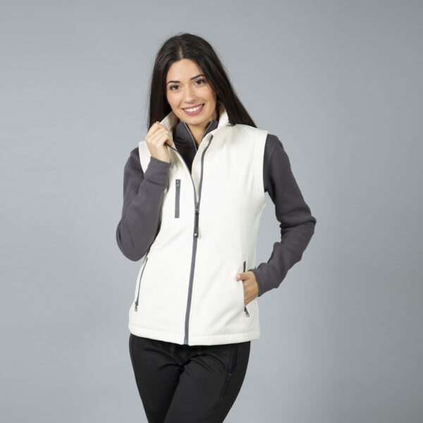 Gilet in soft shell a due strati con trattamento idrorepellente